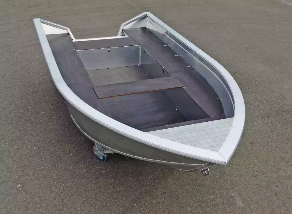 Алюминиевая лодка  Неман-420 в Бийске