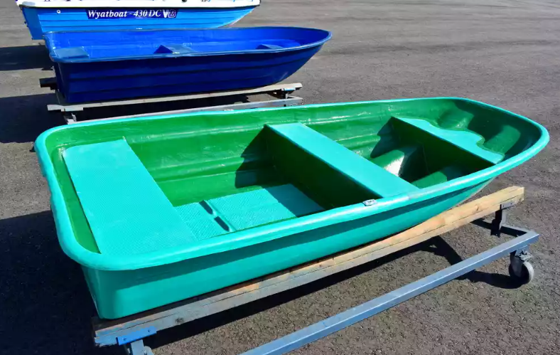 Стеклопластиковая лодка Старт (тримаран) в Бийске