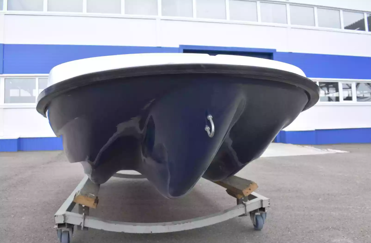 Стеклопластиковая лодка Пингвин New (тримаран) в Бийске