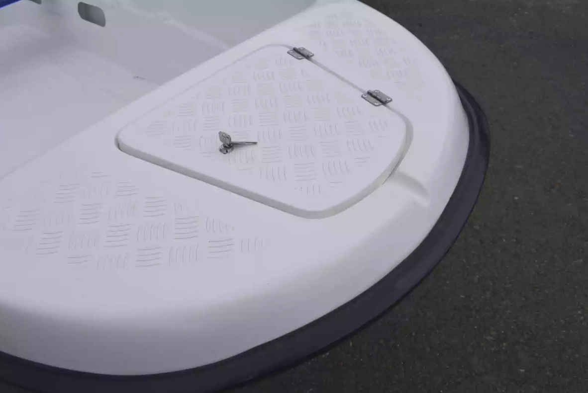 Стеклопластиковая лодка Пингвин New (тримаран) в Бийске