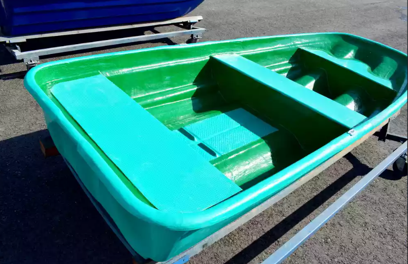 Стеклопластиковая лодка Старт (тримаран) в Бийске