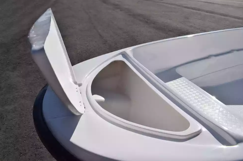 Стеклопластиковая лодка Пингвин (тримаран) в Бийске