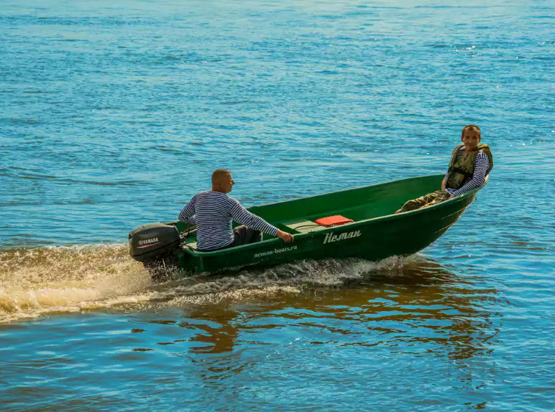 Стеклопластиковая лодка Neman-340 (тримаран) в Бийске