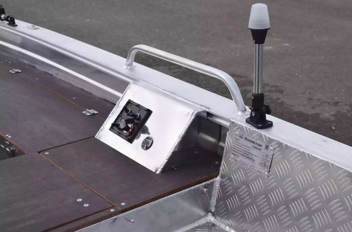 Алюминиевая лодка Wyatboat-390РМ в Бийске