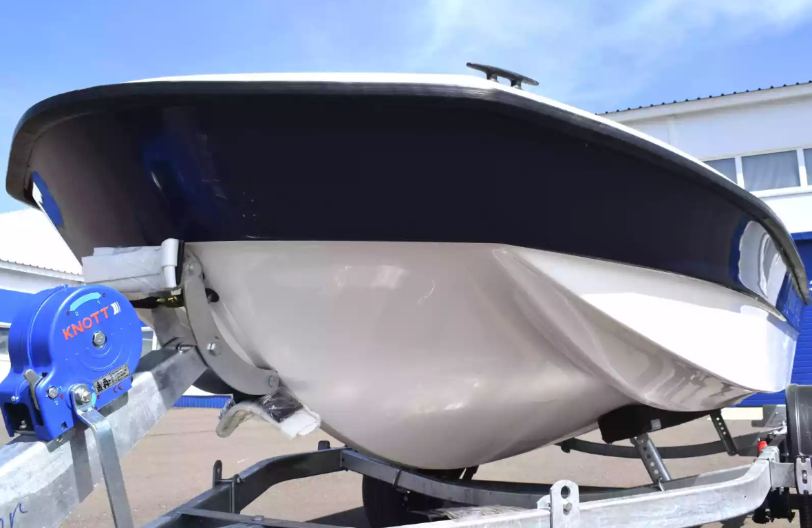 Стеклопластиковая лодка Wyatboat 430 тримаран в Бийске