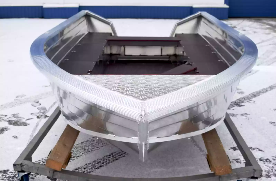 Алюминиевая лодка Неман-400 в Бийске