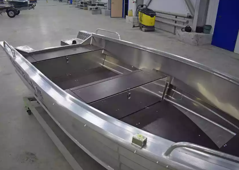 Алюминиевая лодка  Wyatboat-430 Р в Бийске