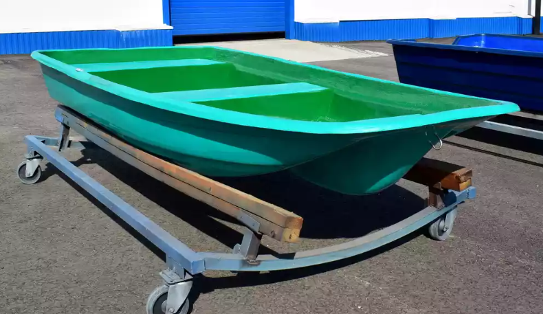 Стеклопластиковая лодка Старт (тримаран) в Бийске