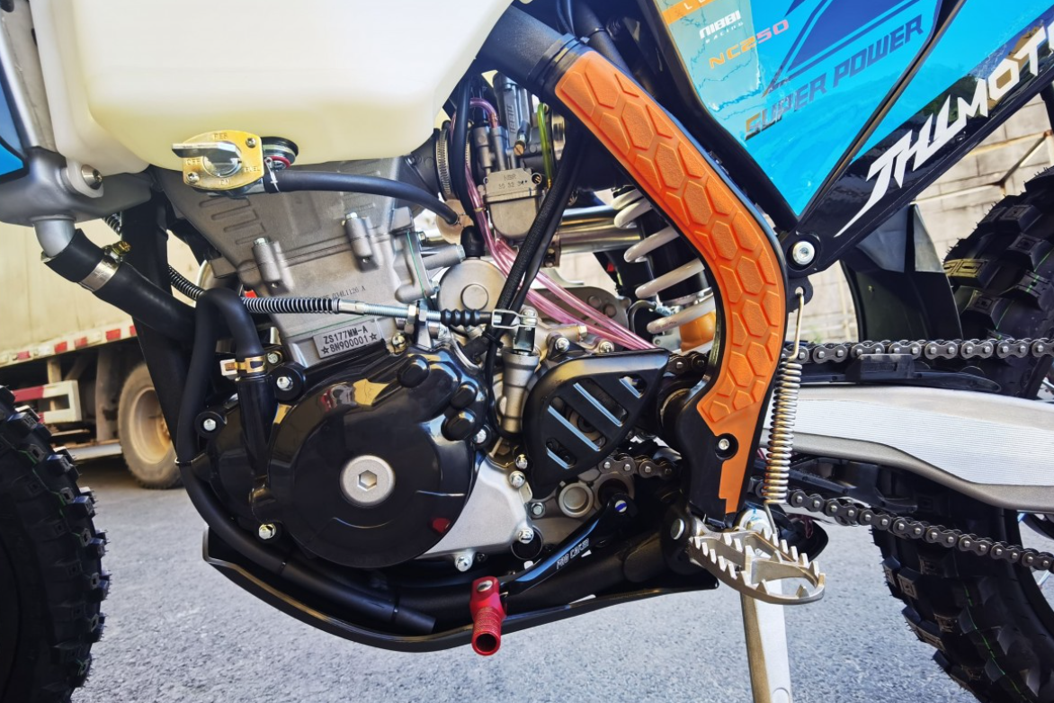 Мотоцикл JHLMOTO JHL Z7 NC250S (177MM-A) в Бийске