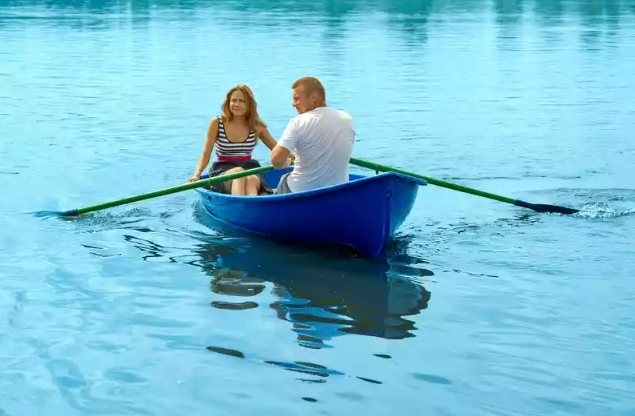 Стеклопластиковая лодка Дельфин в Бийске