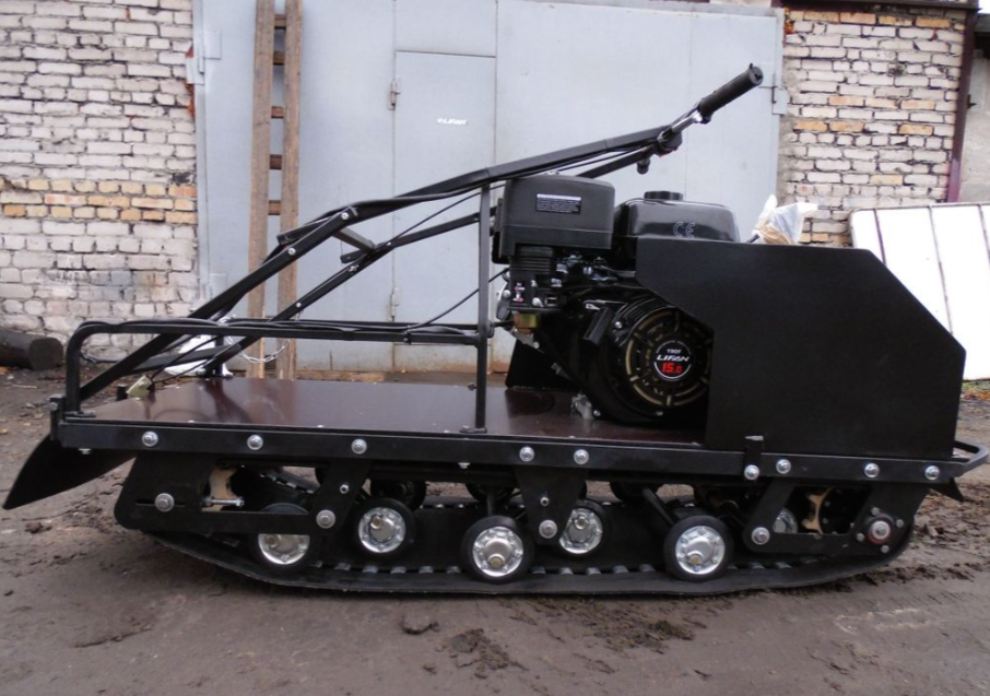 Мотобуксировщик AhtaR Зима 15 л/с с вариатором в Бийске