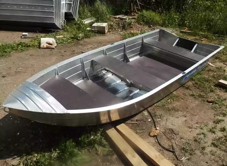 Алюминиевая лодка Вятка-Профи 37 в Бийске
