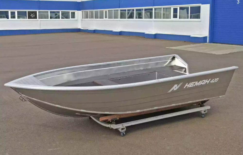 Алюминиевая лодка  Неман-420 в Бийске