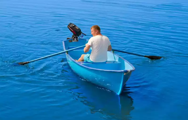 Стеклопластиковая лодка Омуль в Бийске