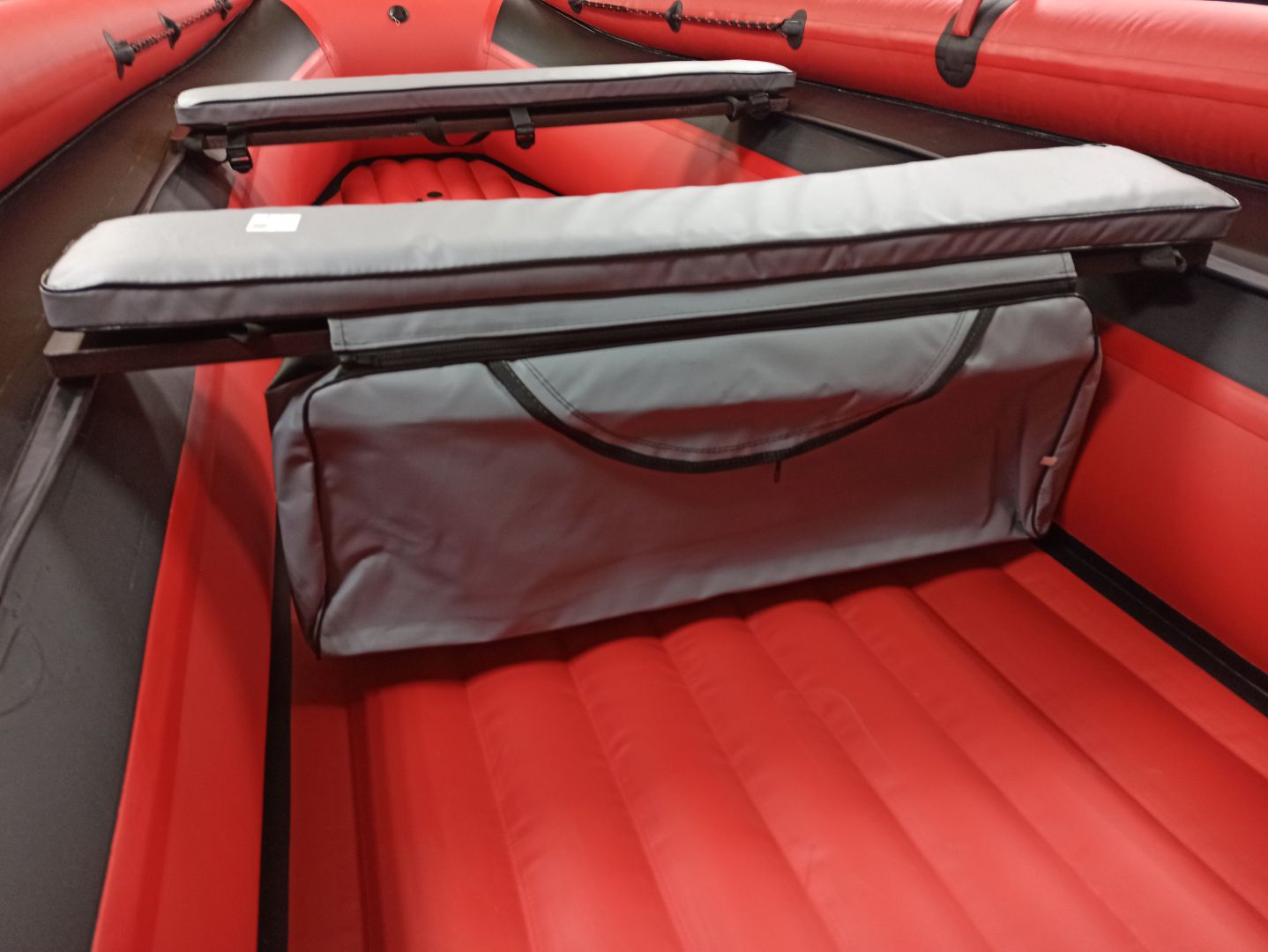 КОМПЛЕКТ МЯГКИХ НАКЛАДОК С СУМКОЙ ДЛЯ ЛОДОК 110Х20 СЕРЫЙ в Бийске