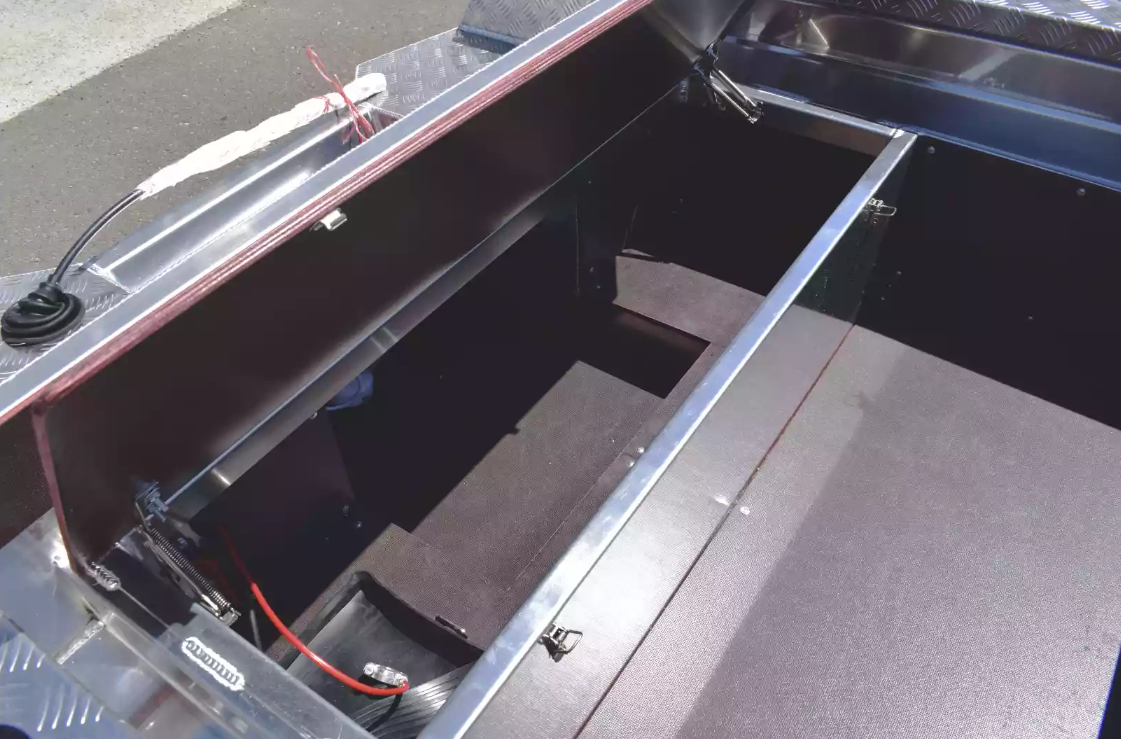 Алюминиевая лодка Wyatboat-390 DCM в Бийске