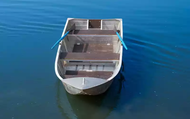 Алюминиевая лодка Вятка-Профи 37 в Бийске