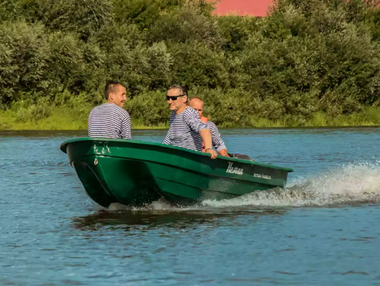 Стеклопластиковая лодка Neman-340 (тримаран) в Бийске