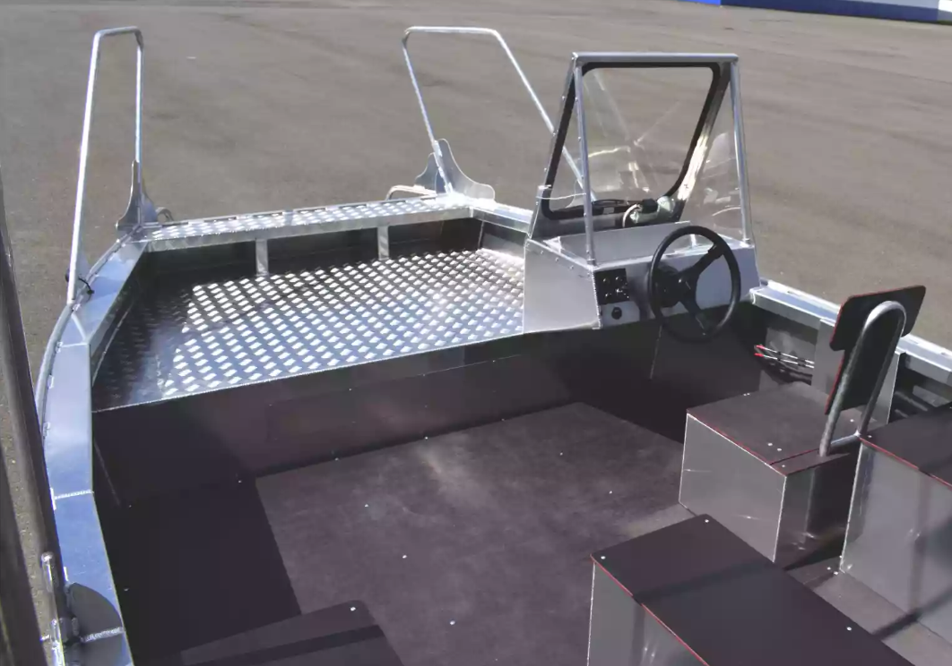 Алюминиевая лодка Wyatboat-600 в Бийске