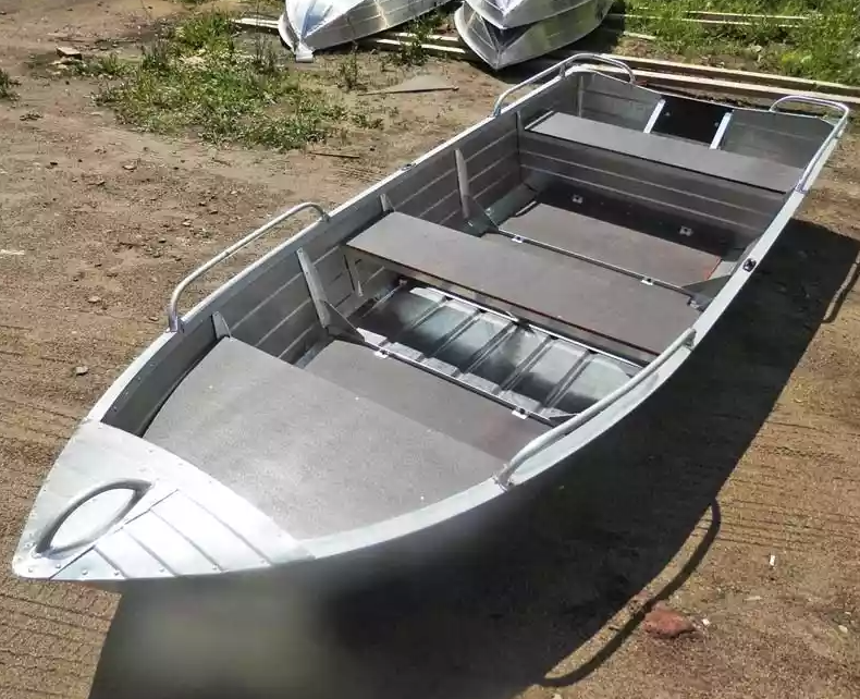 Алюминиевая лодка Вятка-Профи 37 в Бийске