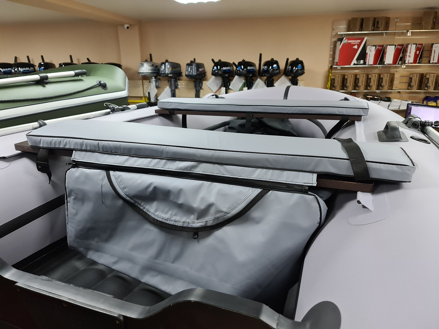 КОМПЛЕКТ МЯГКИХ НАКЛАДОК С СУМКОЙ ДЛЯ ЛОДОК 110Х20 СЕРЫЙ в Бийске